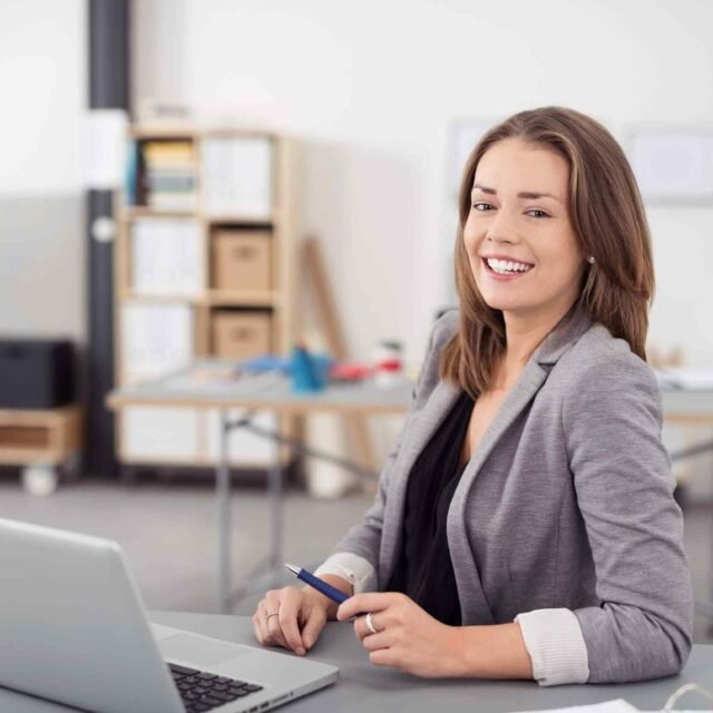 https://cuttshrconsultancy.co.uk/wp-content/uploads/2019/04/img-blog-09-640x640.jpg